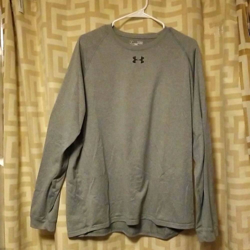 Under Armour heat gear long sleeve gray shirt